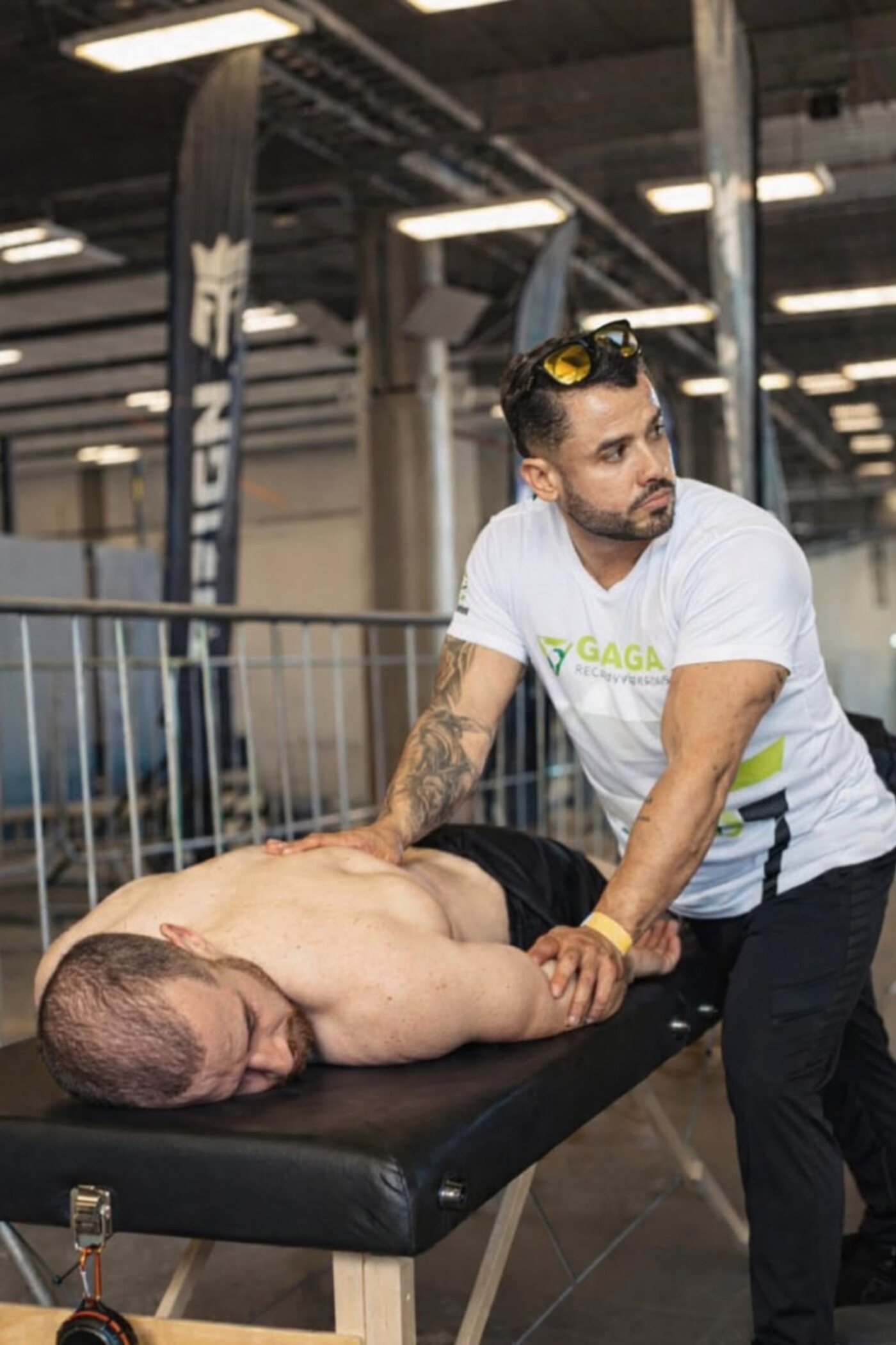 Atendimento de recovery esportivo em arena de competição